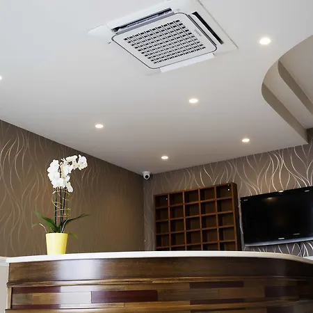 Palazzo Salerno Отель Roggiano Gravina